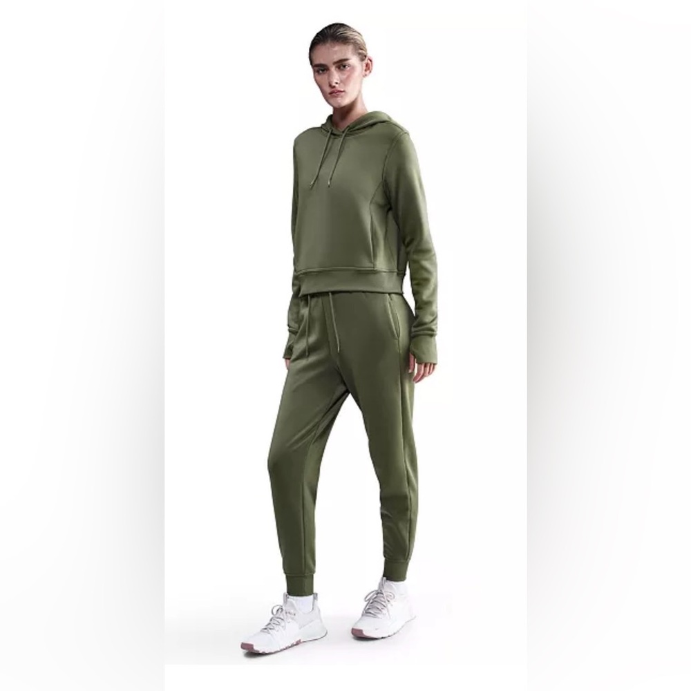 Women’s Nike Olive Green Therma-Fit Athletic Joggers XS NWT $65